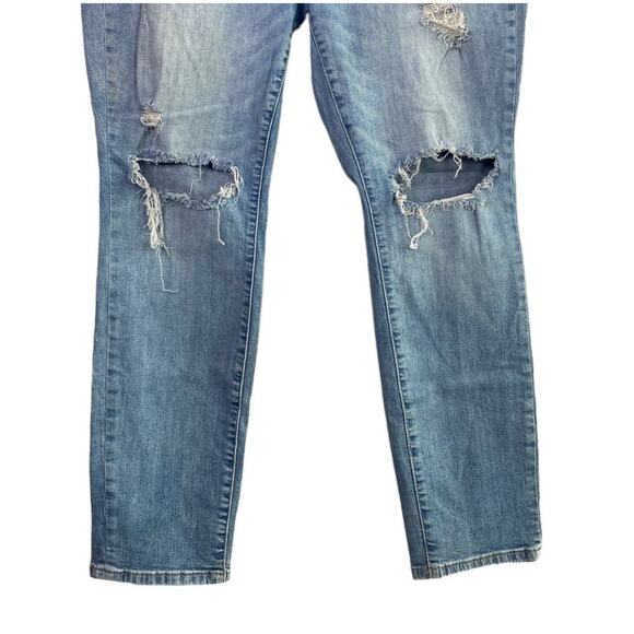 Torrid Super Distressed Boyfriend Ripped Skinny Crop Jeans 18 Blue Medium Wash - Picture 3 of 15